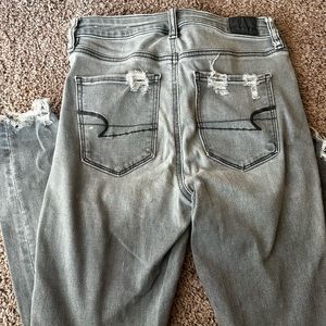 American Eagan - Gray Jeans - Very Stretchy